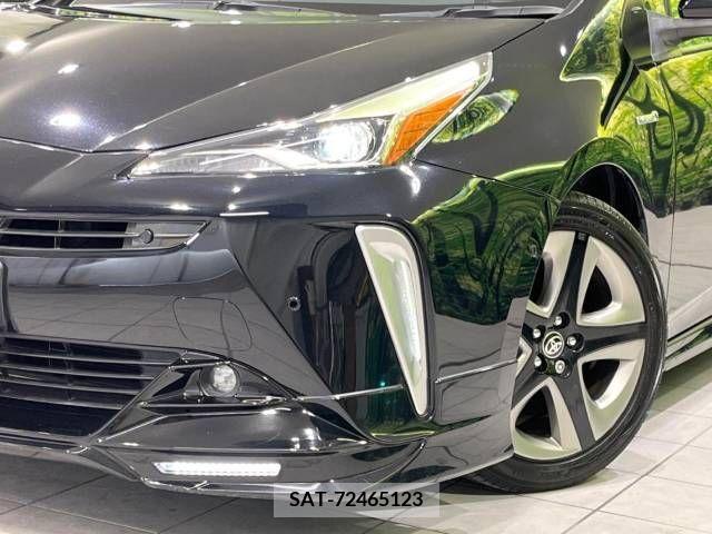 Toyota PRIUS 2019-01 282079-12