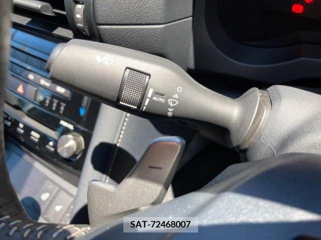 Lexus IS 2023-03 297922-16
