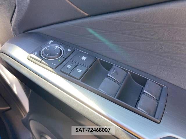 Lexus IS 2023-03 297922-13