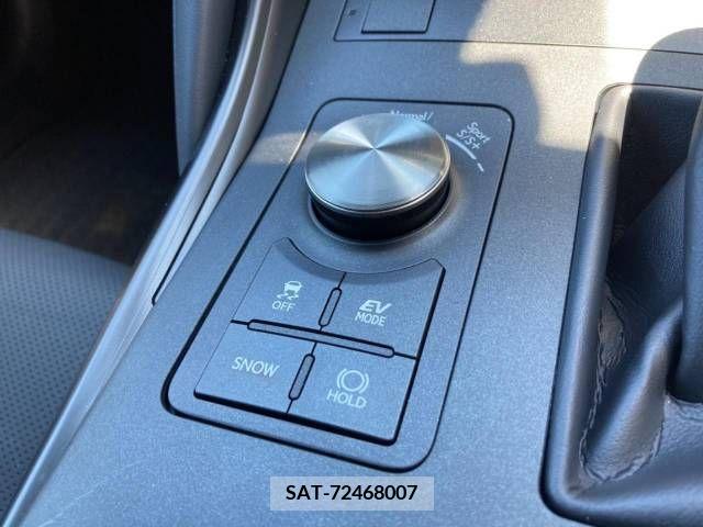 Lexus IS 2023-03 297922-2