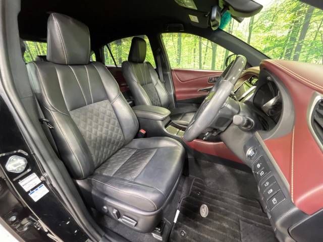 Toyota HARRIER 2018-04 11329-8