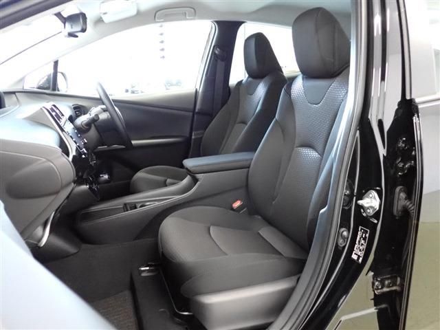 Toyota PRIUS 2022-03 10605-22