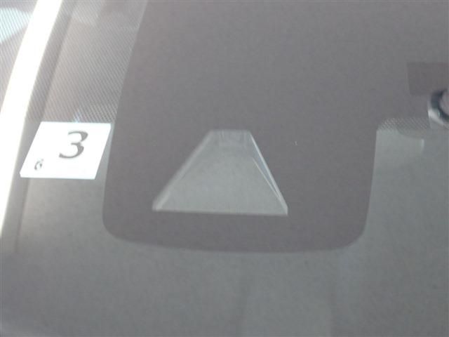 Toyota PRIUS 2022-03 10605-7