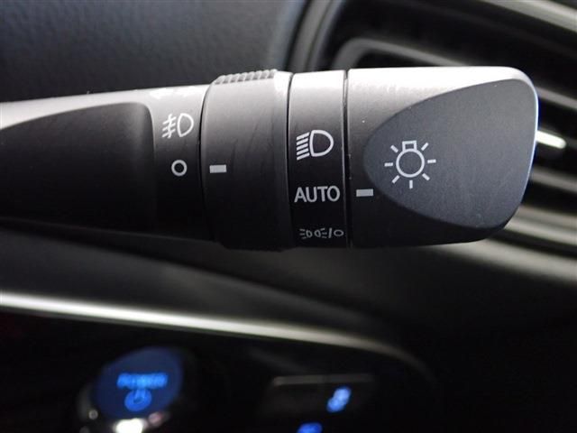 Toyota PRIUS 2022-03 10605-16