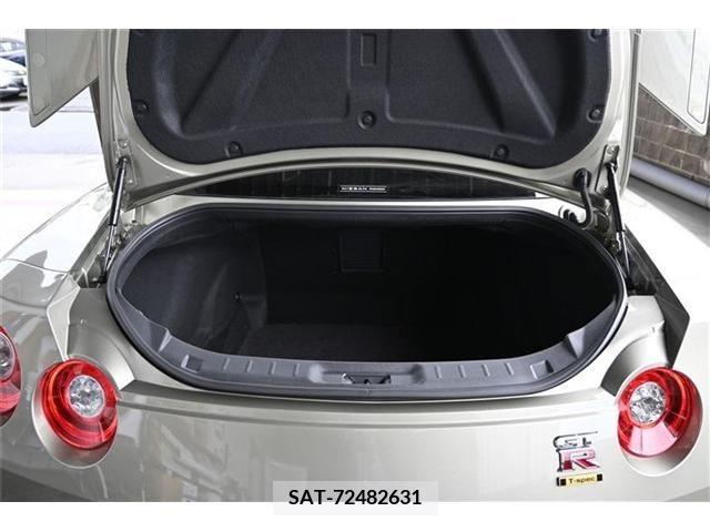 Nissan GT-R 2024-04 271193-24