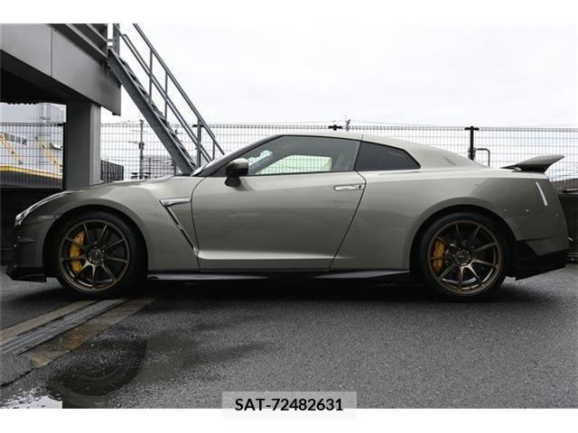 Nissan GT-R 2024-04 271193-1