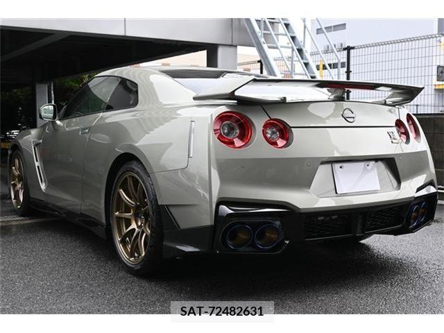 Nissan GT-R 2024-04 271193-2