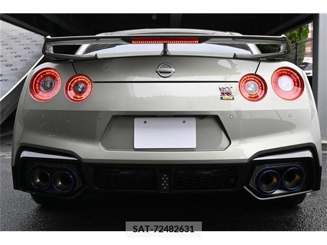 Nissan GT-R 2024-04 271193-3