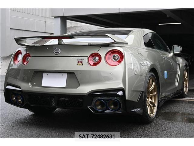 Nissan GT-R 2024-04 271193-4