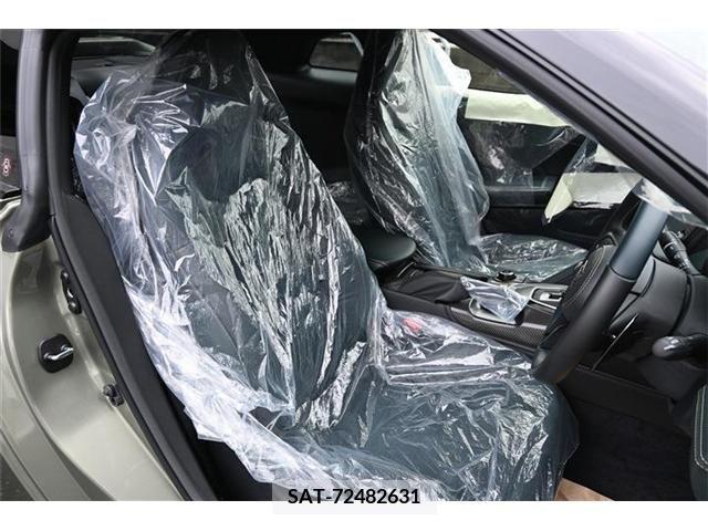 Nissan GT-R 2024-04 271193-9