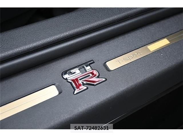 Nissan GT-R 2024-04 271193-18