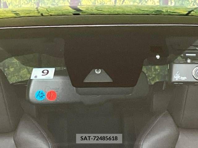 Toyota C-HR 2017-07 294832-2