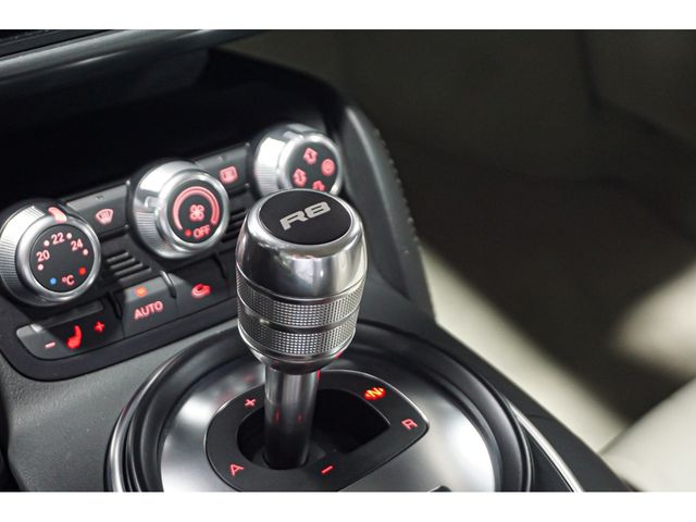 Audi R8 2008-06 16993-13