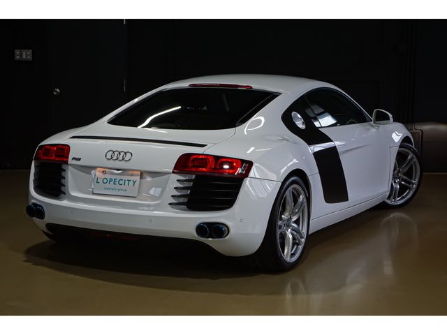 Audi R8 2008-06 16993-23