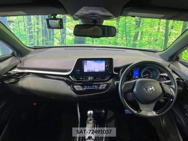 Toyota C-HR 2017-09 389961-1