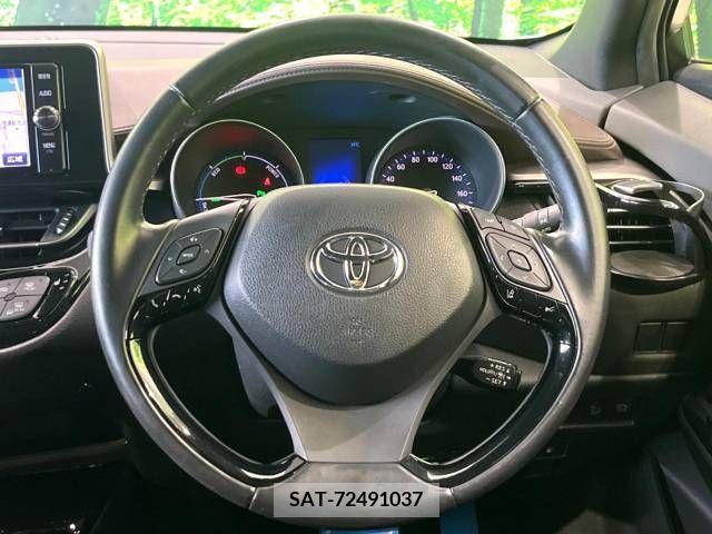Toyota C-HR 2017-09 389961-11