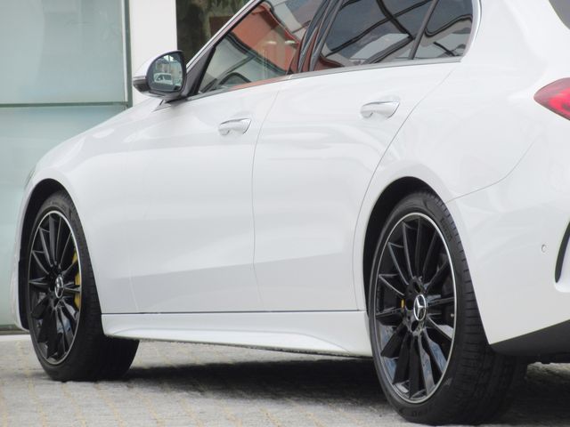 Mercedes Benz C-CLASS 2022-06 15048-10