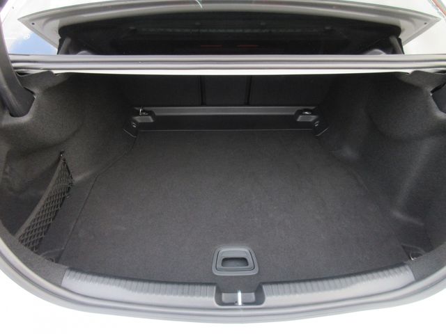Mercedes Benz C-CLASS 2022-06 15048-12