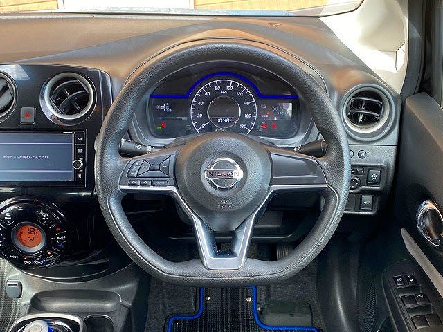 Nissan NOTE 2017-12 20137-13