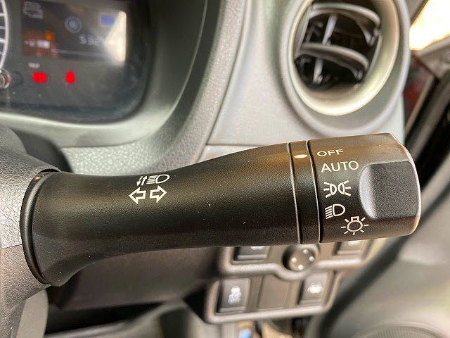 Nissan NOTE 2017-12 20137-23