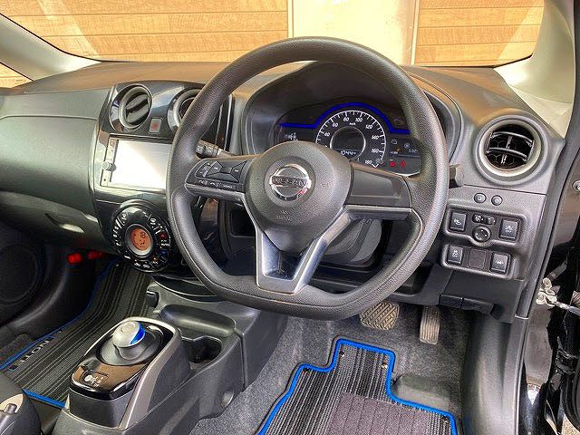 Nissan NOTE 2017-12 20137-4