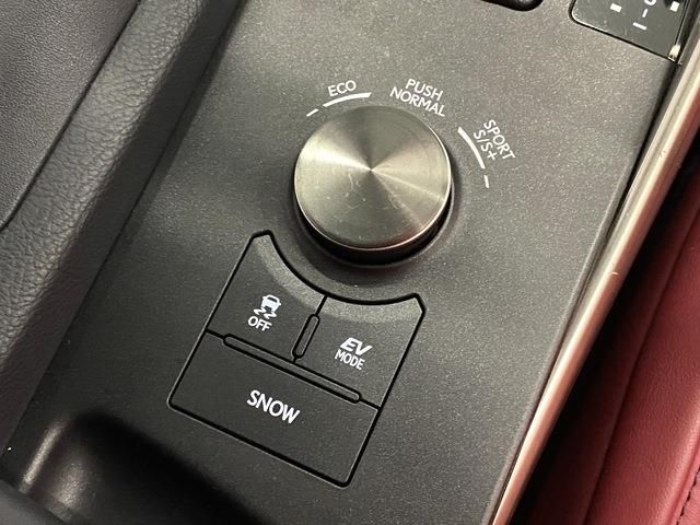 Lexus IS 2015-02 196816-15