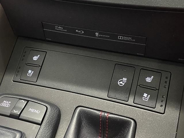 Lexus IS 2015-02 196816-11