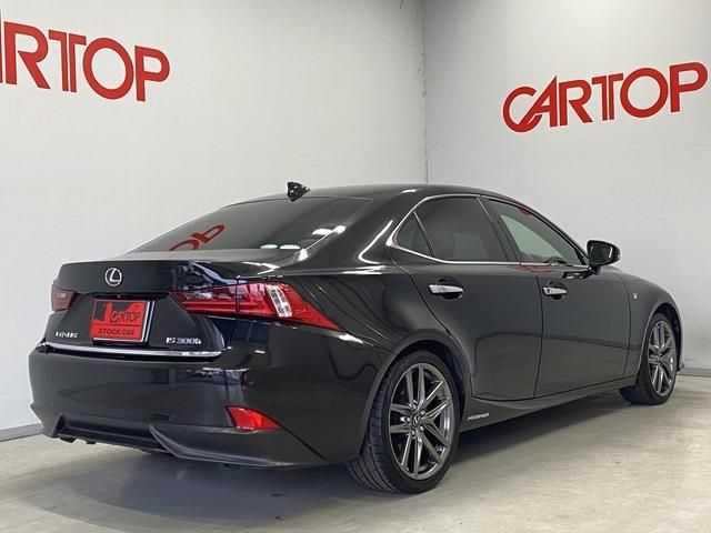 Lexus IS 2015-02 196816-2