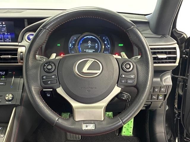 Lexus IS 2015-02 196816-3