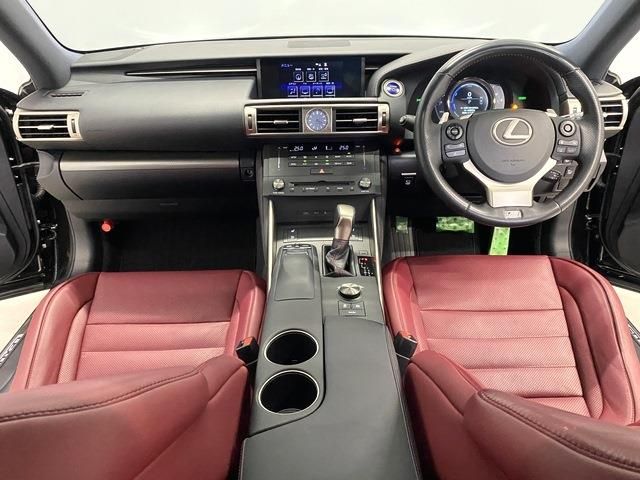 Lexus IS 2015-02 196816-1