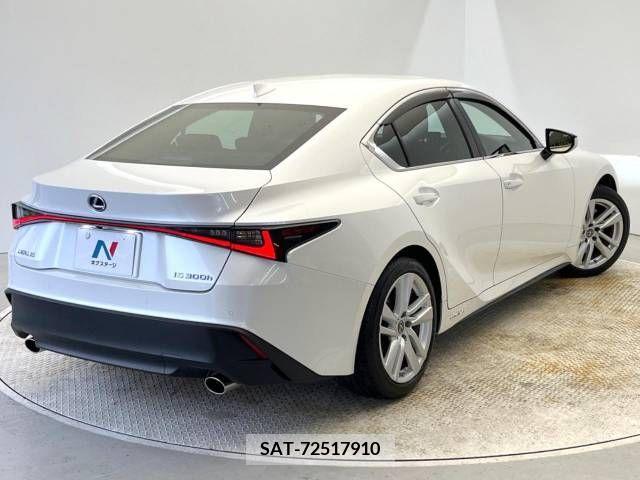 Lexus IS 2021-04 354031-19