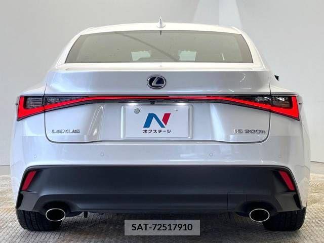 Lexus IS 2021-04 354031-17