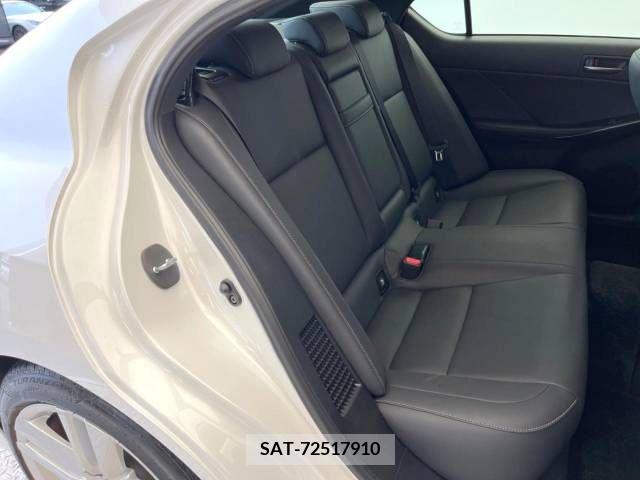 Lexus IS 2021-04 354031-5