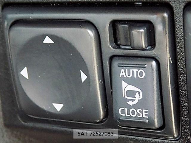 Nissan JUKE 2011-09 320487-18