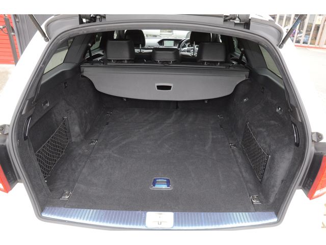 Mercedes Benz E-CLASS 2013-10 654-17