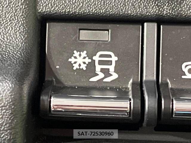 Suzuki HUSTLER 2023-06 272692-4