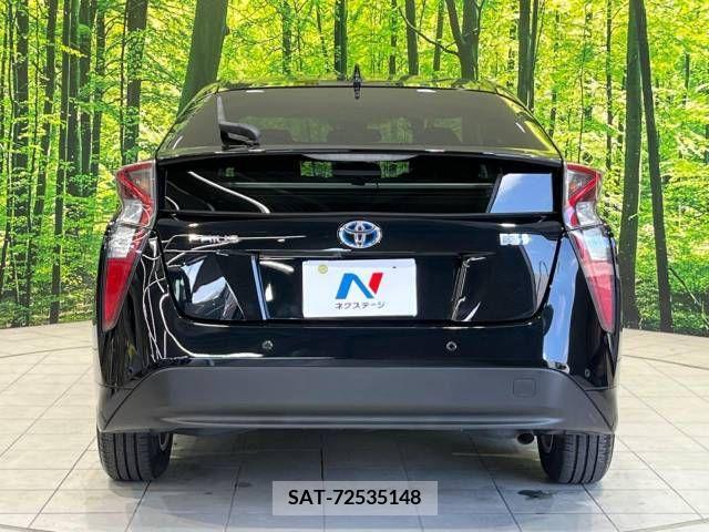 Toyota PRIUS 2017-05 282127-15