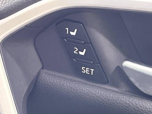 Toyota RAV4 2019-08 13352-5