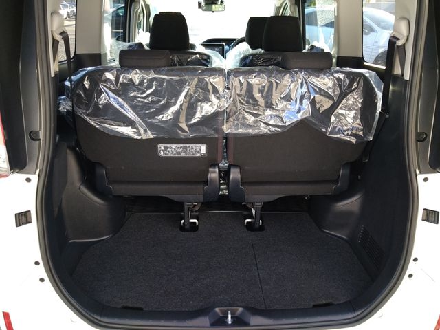 Toyota NOAH HYBRID 2017-01 11454-22