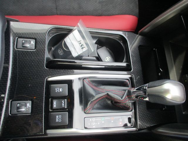Toyota MARK X 2017-01 184284-23