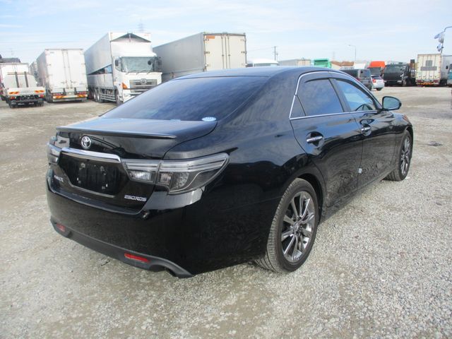 Toyota MARK X 2017-01 184284-4