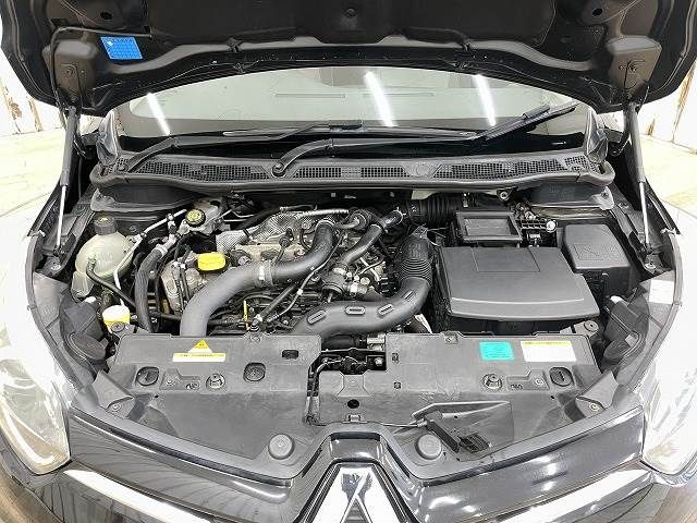 Renault CAPTUR 2014-06 9247-19
