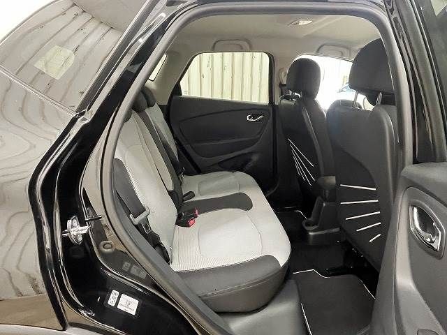 Renault CAPTUR 2014-06 9247-13