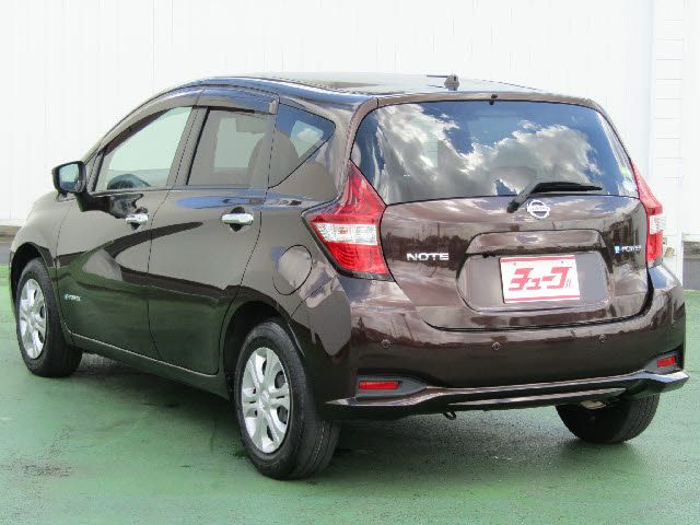 Nissan NOTE 2018-02 18072-8
