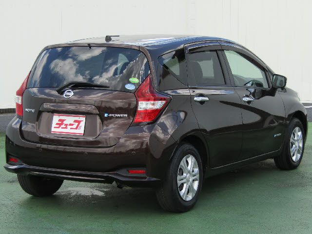 Nissan NOTE 2018-02 18072-2