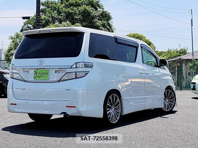 Toyota VELLFIRE 2012-04 288142-1