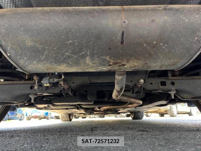 Lexus CT 2011-02 322652-19