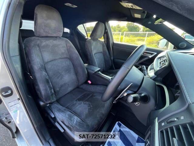 Lexus CT 2011-02 322652-8