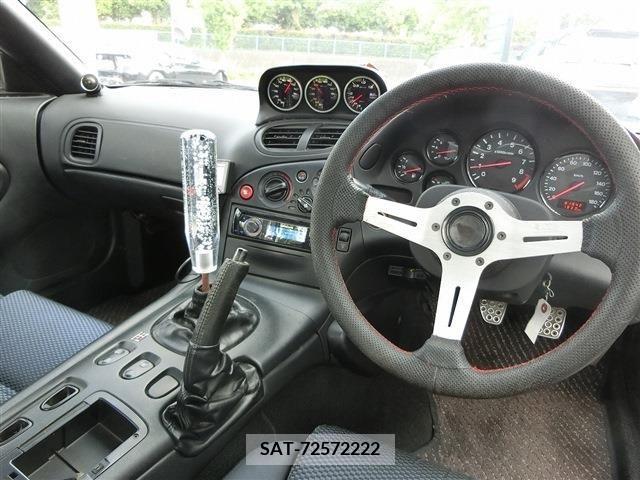 Mazda RX-7 1993-09 283941-10