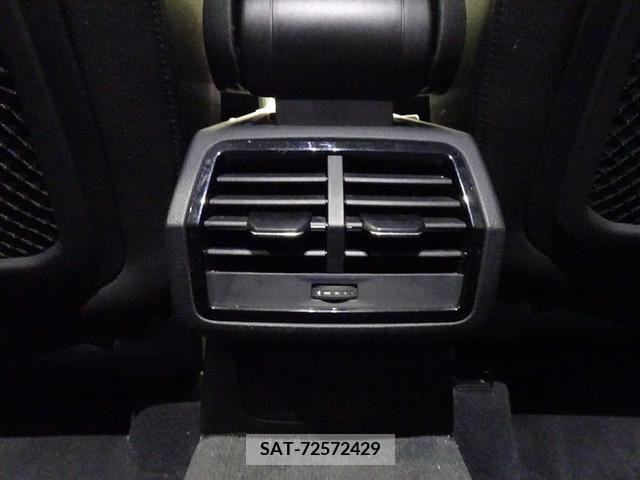 Audi Q3 2020-12 212382-16